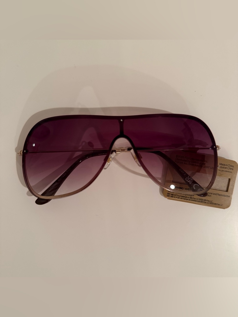 NWT FRYE AND CO. Purple Gradient Aviator Sunglasses